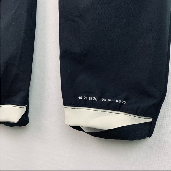 Like-New Nike Sportswear Tech Pack Split Knee Legging, Size M - Picture 7 of 13